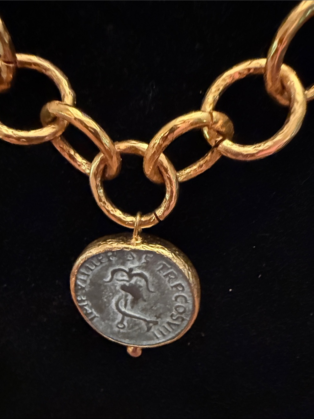 Susan Shaw.  Gold-Tone Link Necklace with Turquoise Accent and Coin Pendant new - Picture 2 of 6